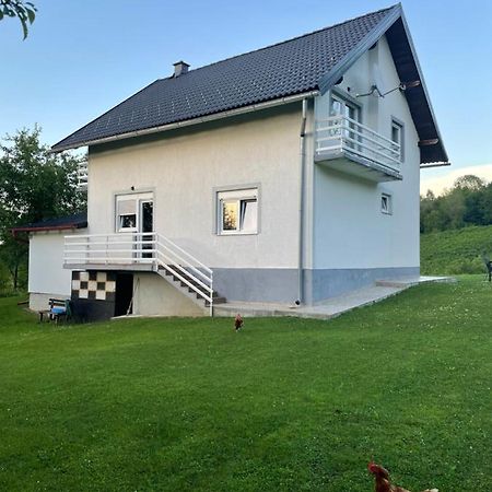 Apartman Mile - Holiday House スモーヤナク エクステリア 写真