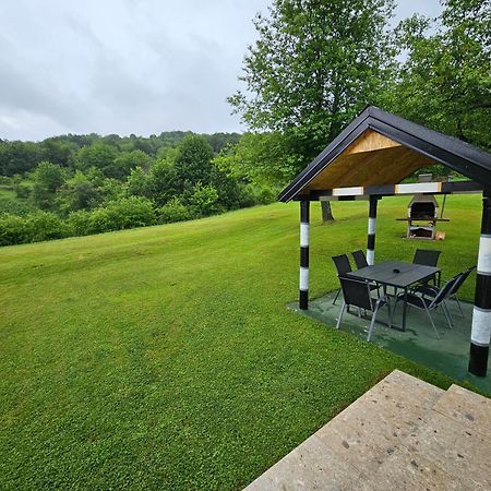 Apartman Mile - Holiday House スモーヤナク エクステリア 写真